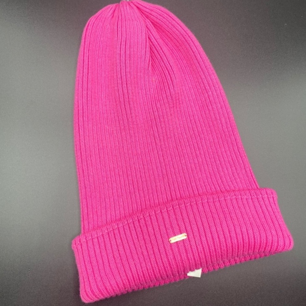 NWOT Free People Outside the Lines Bubblegum Pink Beanie - Picture 4 of 7